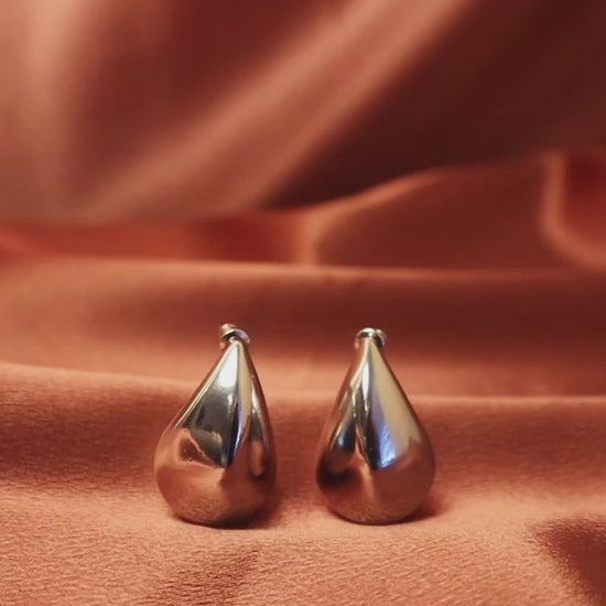 teardrop earrings/ diamond studs earrings/botegga dupe earrings/ designer jewelry/ luxury jewelry